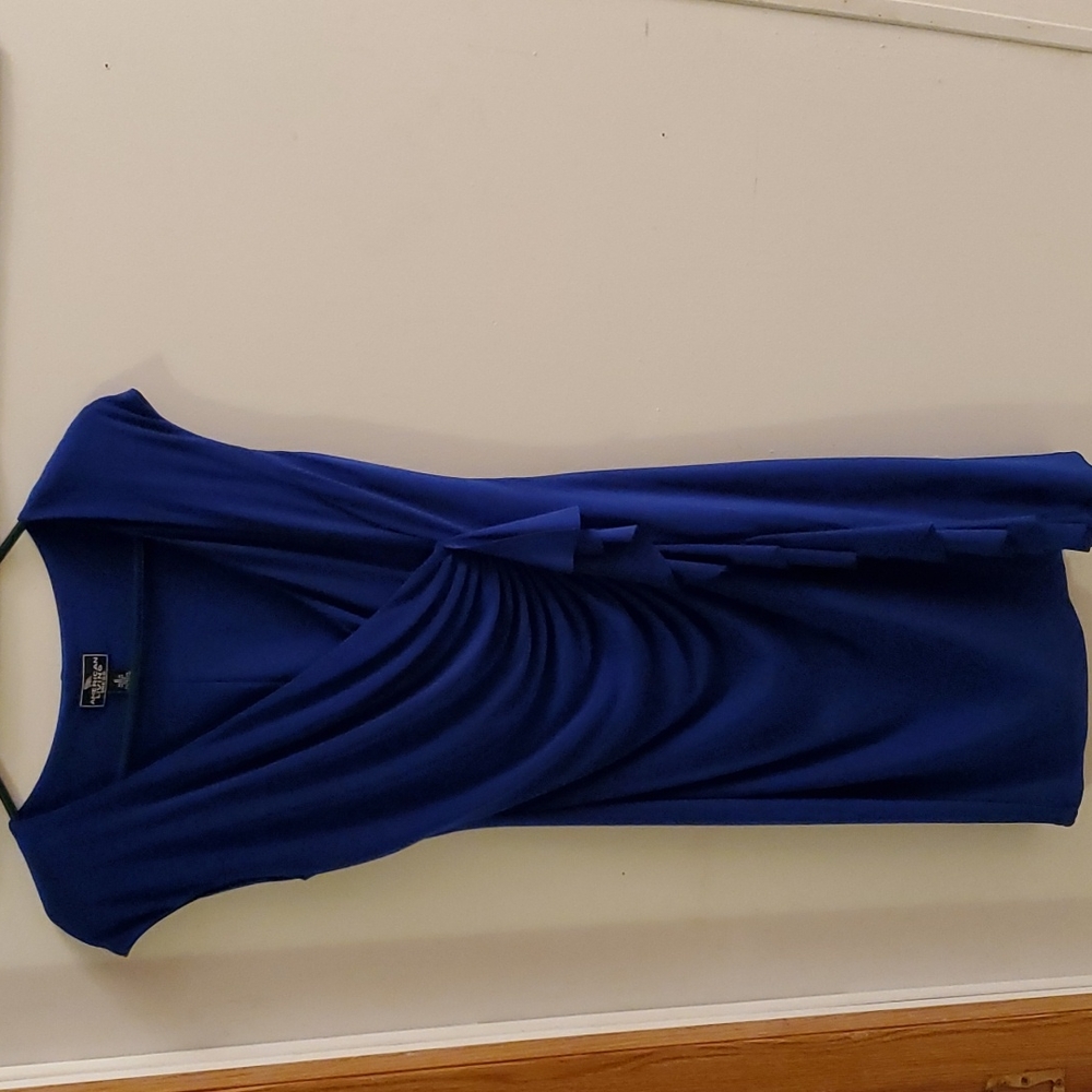 Womens size 6 blue dress
